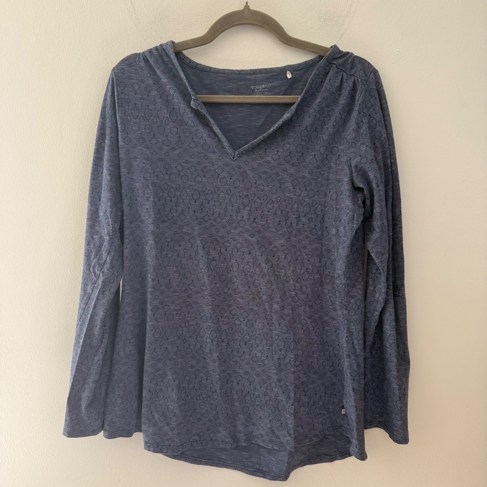 Toad&Co Slate Blue Long Sleeve V-Neck Top with Subtle Geo Print